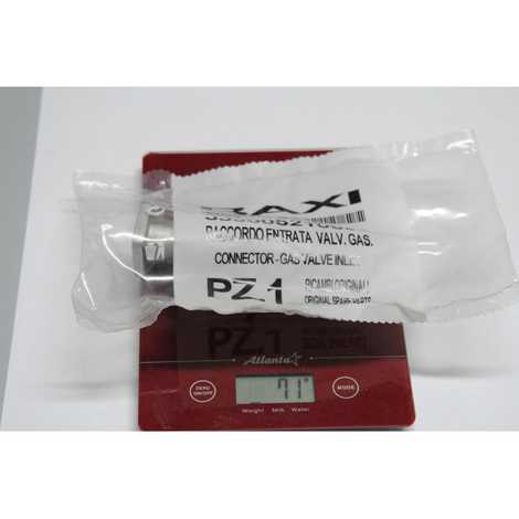 Патрубок на входе газового клапана