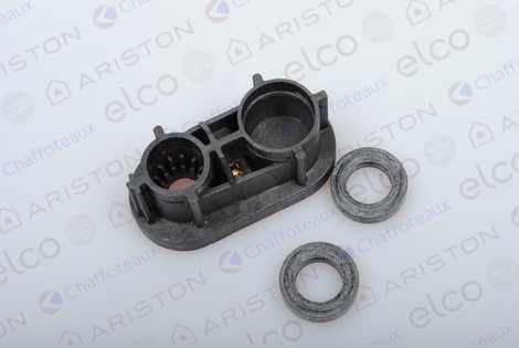 Крышка с присоединительными патрубками