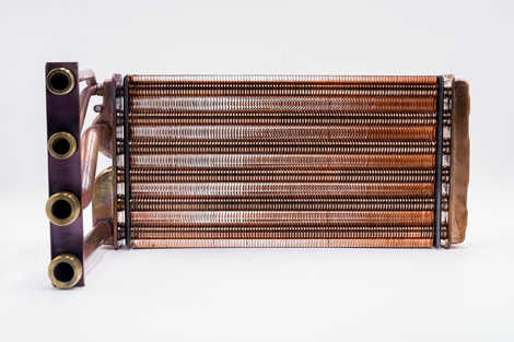 HE10124 Теплообменник Logamax U052-28K с планкой,  BNG