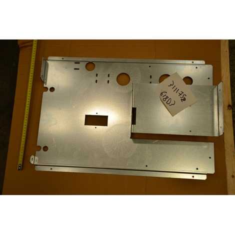 Нижняя часть задней панели корпуса